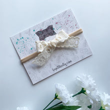 Charger l'image dans la galerie, Dentelle beige
