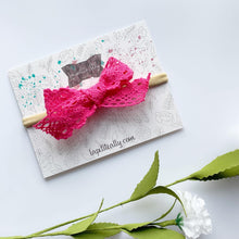 Charger l'image dans la galerie, Dentelle rose fushia
