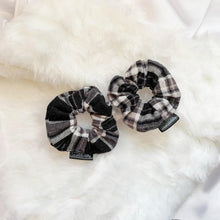 Charger l'image dans la galerie, Bébé chouchou tartan noir
